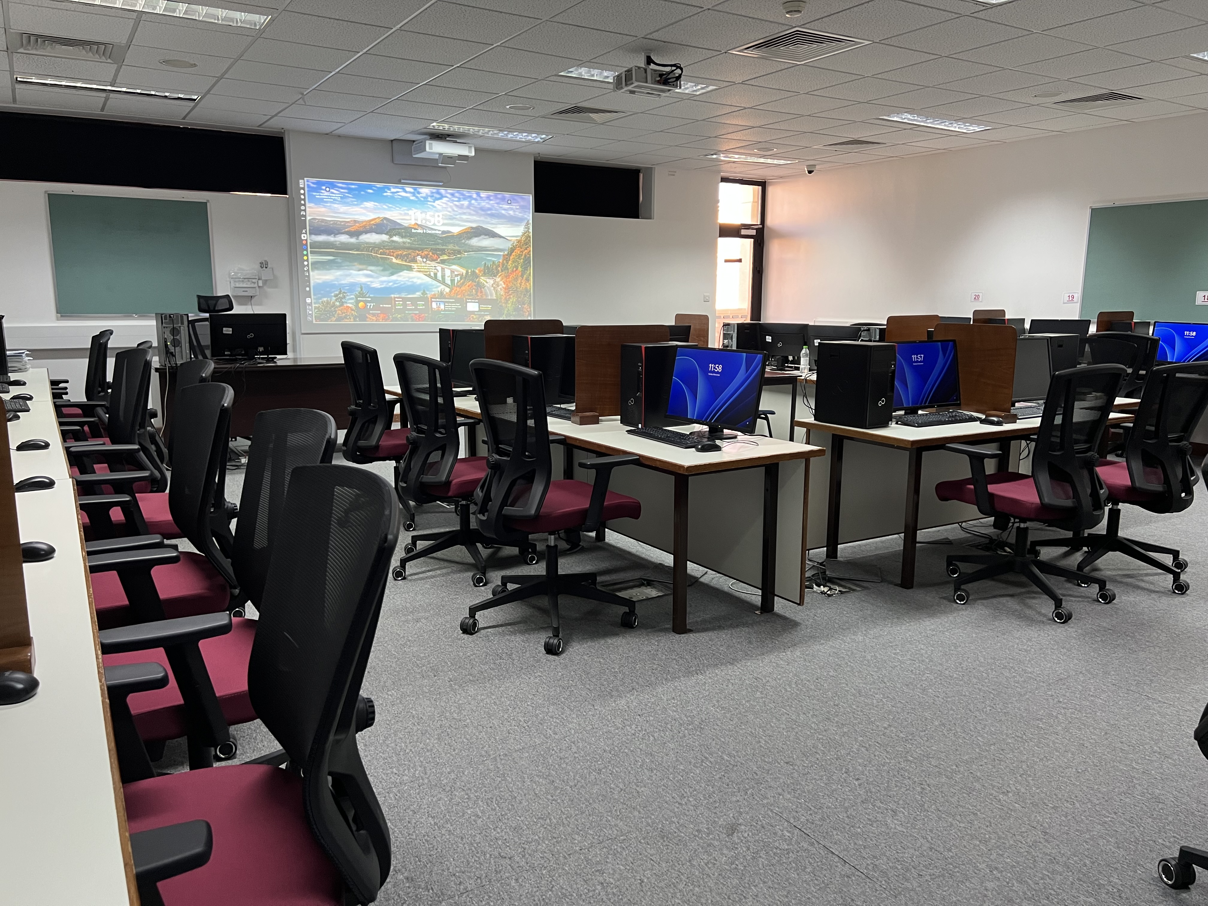 Space Availability - Computer Lab 1 - SQU Booking - Sultan Qaboos ...